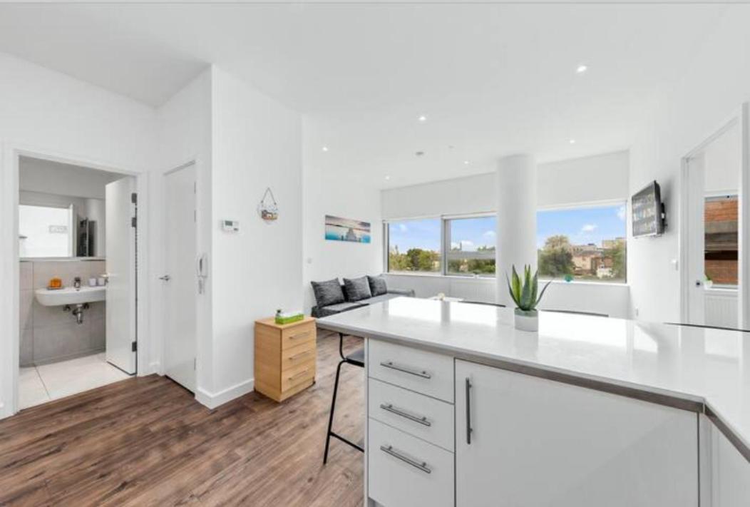 Delta 2 Bedroom Flat In London Dp102 크로이던 외부 사진